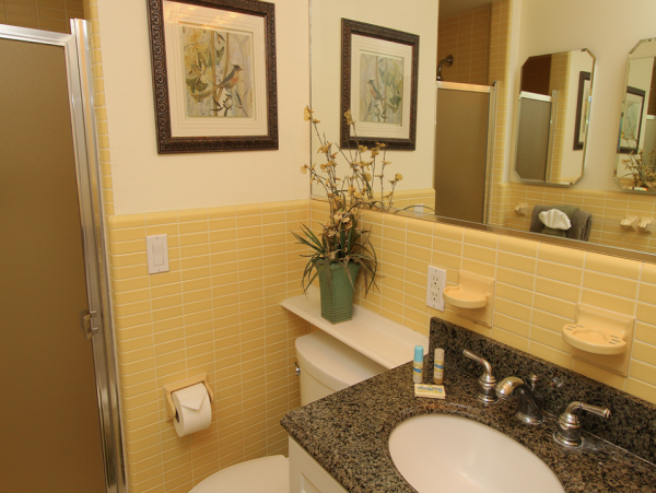 Charming Two Bedroom Vacation Condo on Longboat Key